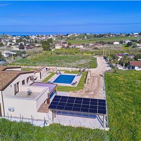 Two 3 bedroom villas with private pools, Alcamo, each sleeps 6-7